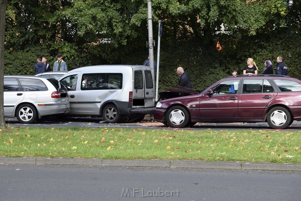 VU Koeln Buchheim Frankfurterstr Beuthenerstr P129.JPG - Miklos Laubert